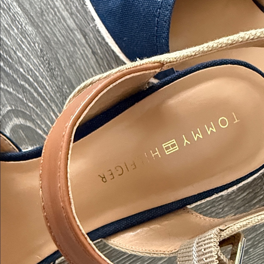 Tommy Hilfiger Espadrilles Wedges Navy Tan Ankle Strap Size 7.5 Chic - Picture 5 of 5